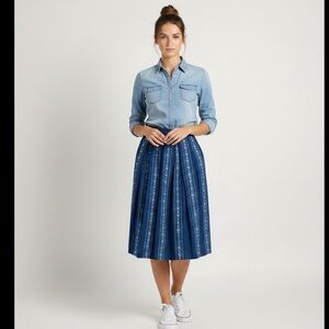 Vintage Dutchmaid Embroidered Midi Skirt 30 Cottagecore Prairie Amish-Chic Retro